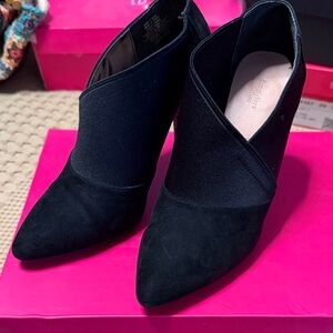 Simply Vera Vera Wang Black Pointed Ankle Booties approx 4” heel see pics